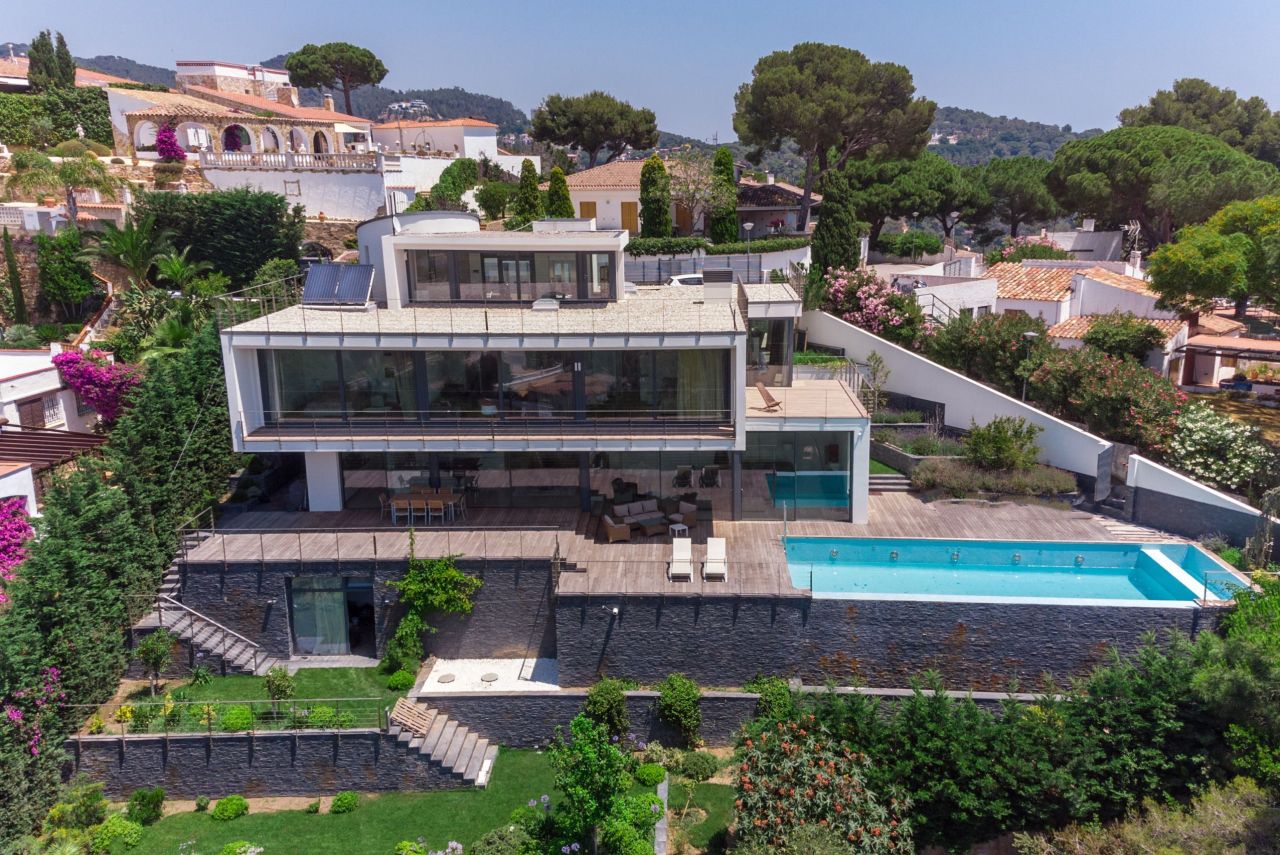 Villa à Lloret de Mar, Espagne, 450 m² - image 2