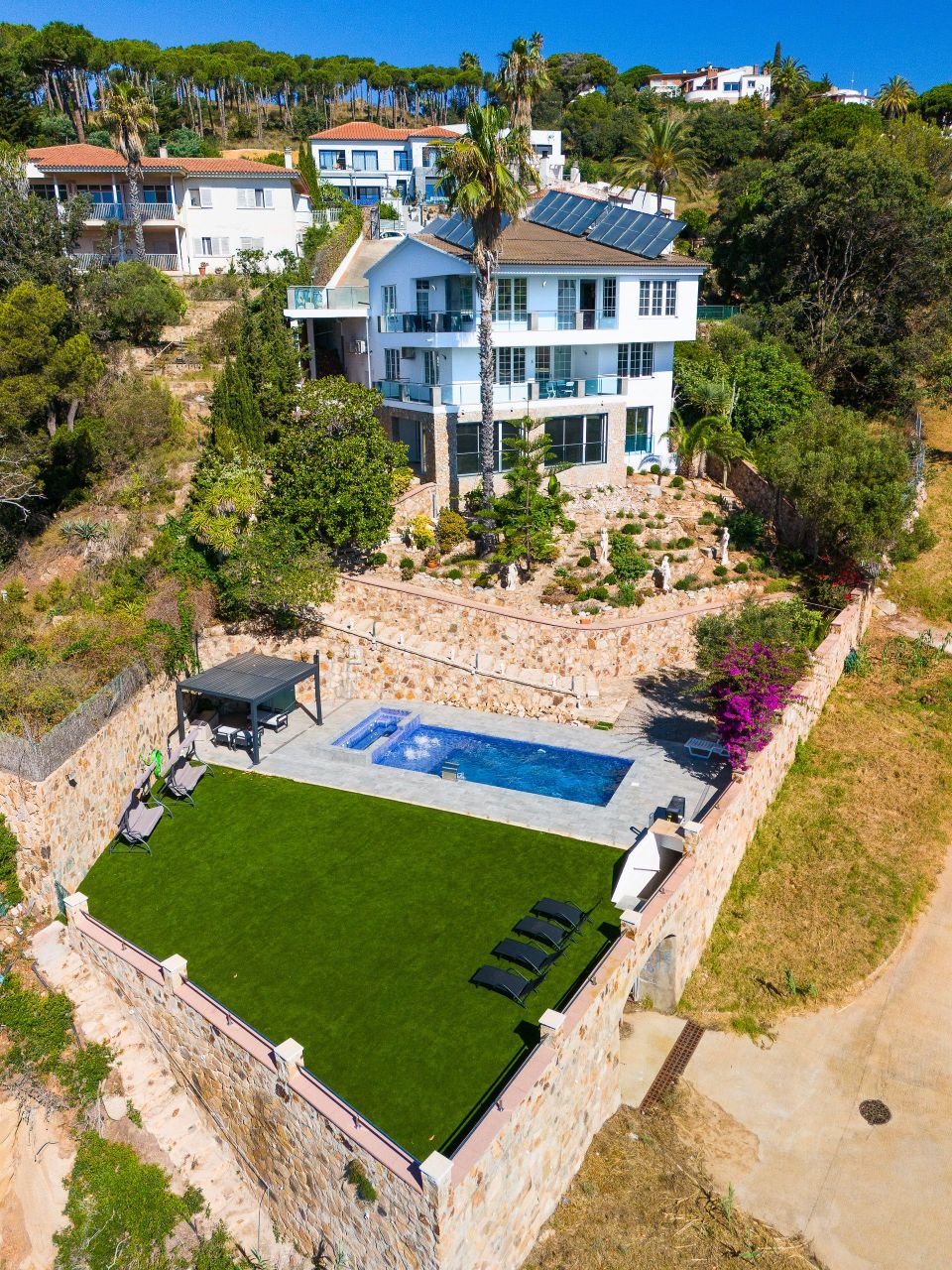 Villa à Lloret de Mar, Espagne, 600 m² - image 2