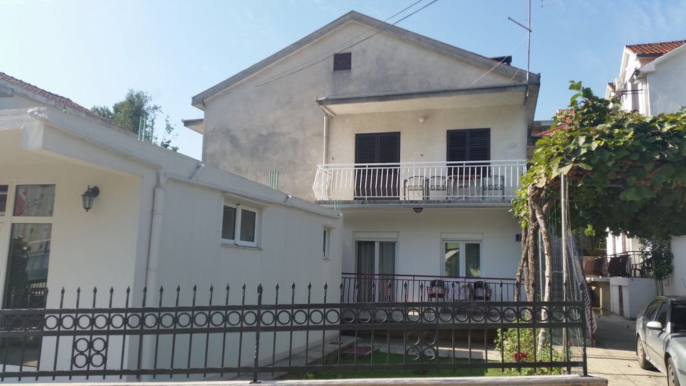 Maison à Igalo, Monténégro, 136 m² - image 1