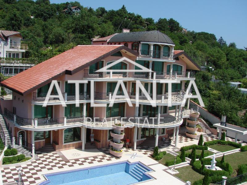 Hôtel à Varna, Bulgarie, 2 000 m² - image 2
