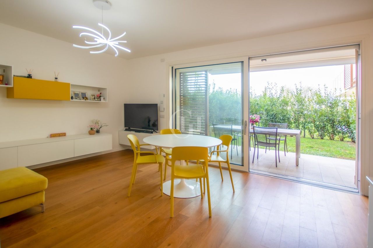 Apartment on Lake Garda, Italy, 90 m² - picture 4