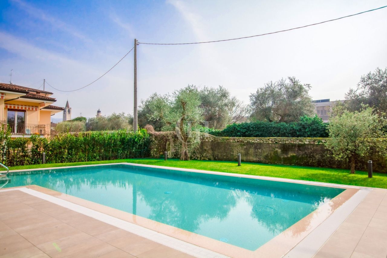 Apartment on Lake Garda, Italy, 90 m² - picture 13