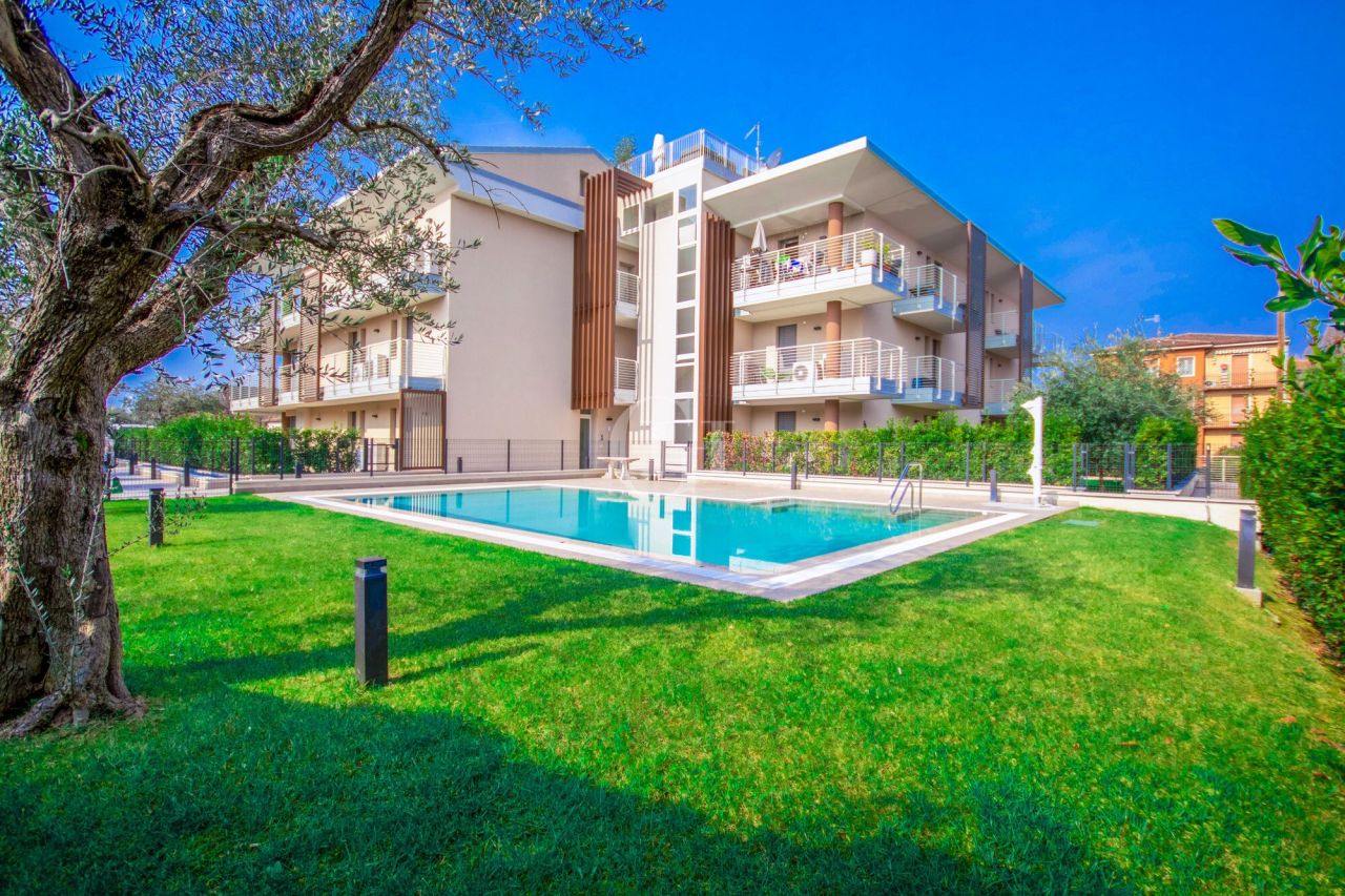 Apartment on Lake Garda, Italy, 90 m² - picture 12