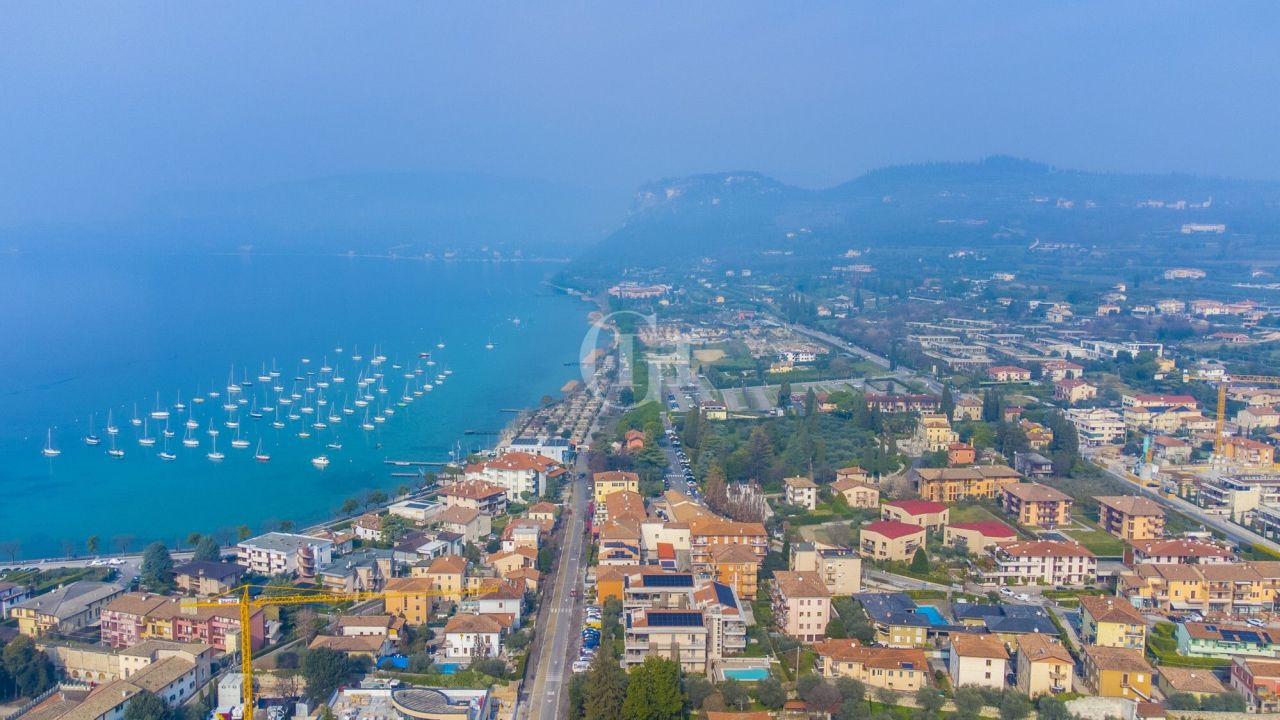 Apartment on Lake Garda, Italy, 90 m² - picture 17