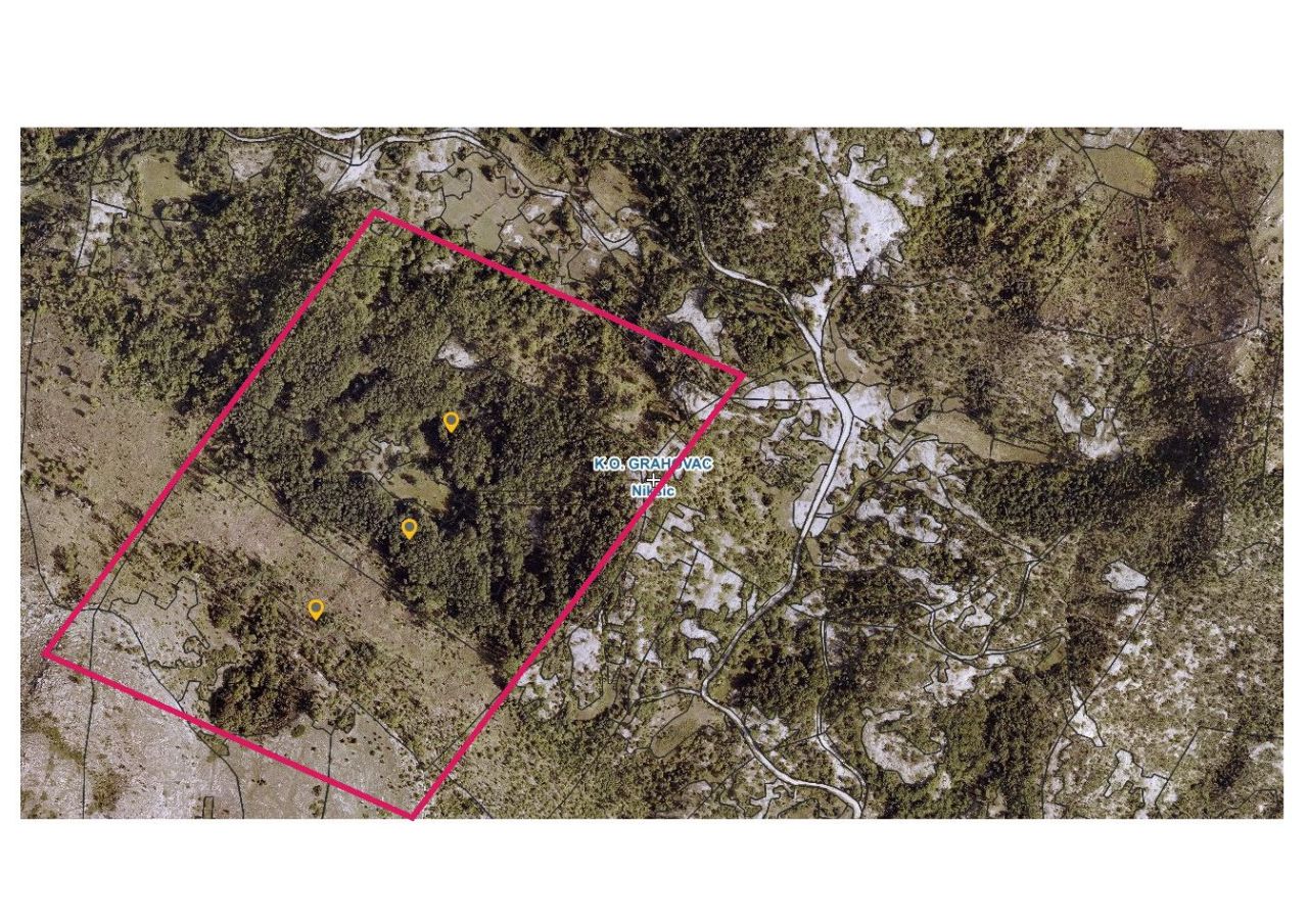 Grundstück in Grahovo, Montenegro, 164 601 m² - Foto 1