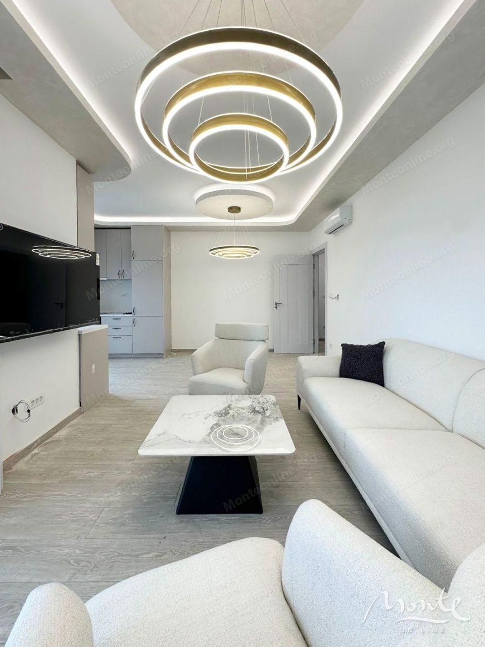Wohnung in Budva, Montenegro, 74 m² - Foto 1