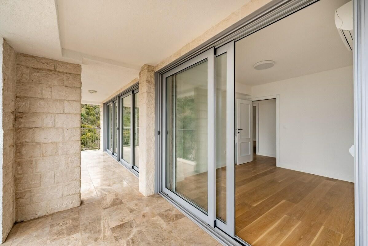 Flat in Przno, Montenegro, 161 m² - picture 8