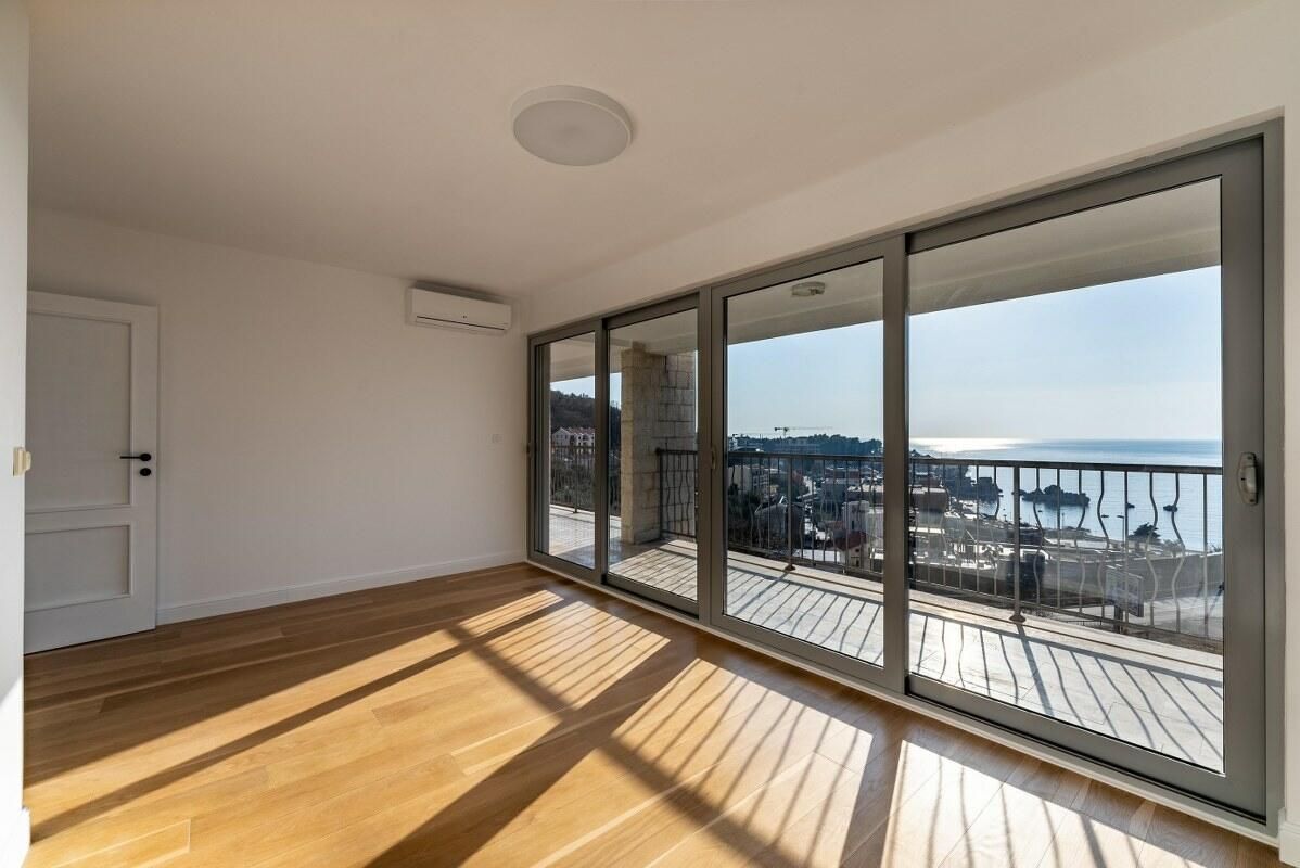 Flat in Przno, Montenegro, 161 m² - picture 11