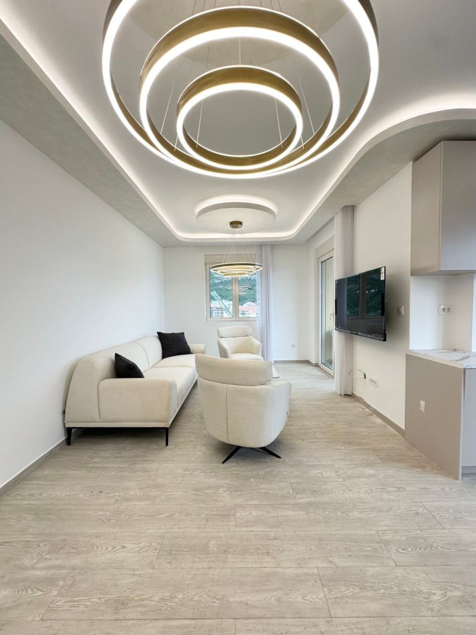 Apartamento en Becici, Montenegro, 75 m² - imagen 1