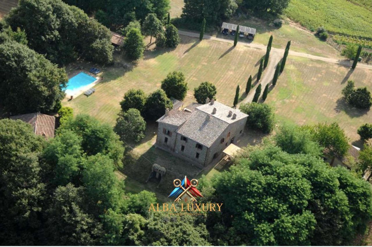 Villa Via Dori Alessandro, Italien, 1 800 m² - Foto 1