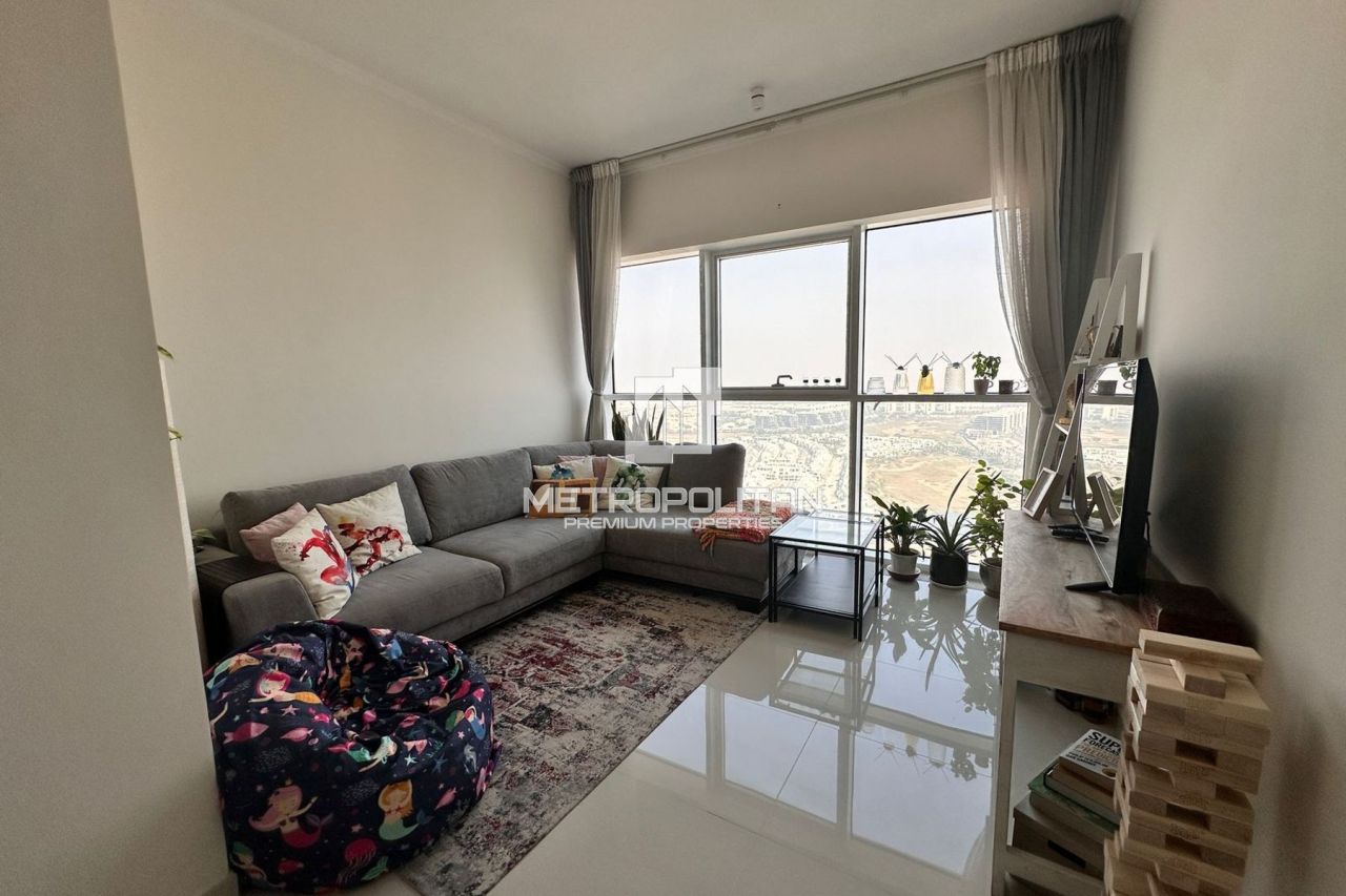 Apartment in Dubai, UAE, 58 m² - picture 3