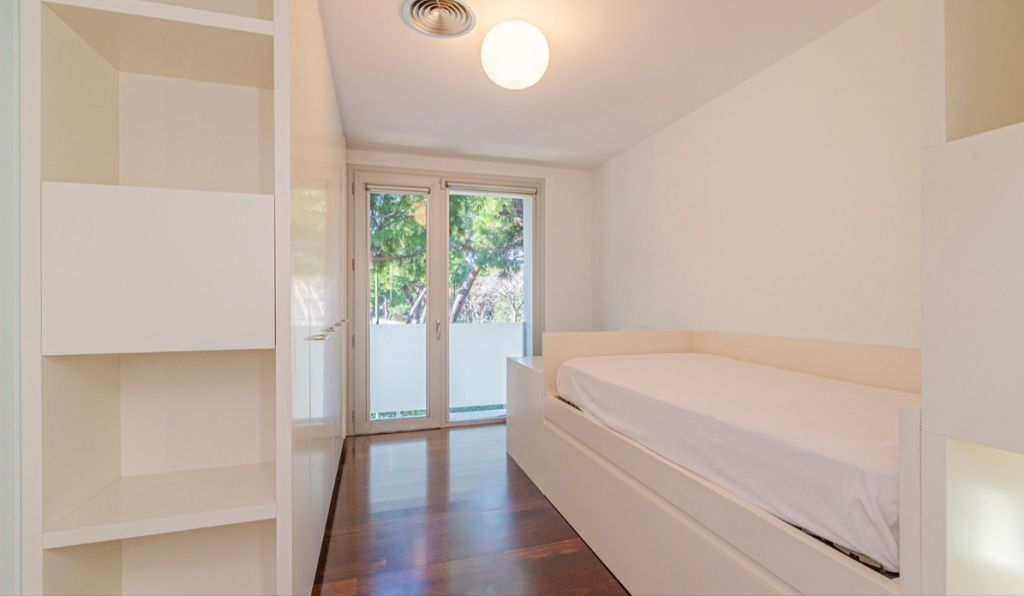 Villa in Gava Mar, Spain, 450 m² - picture 15