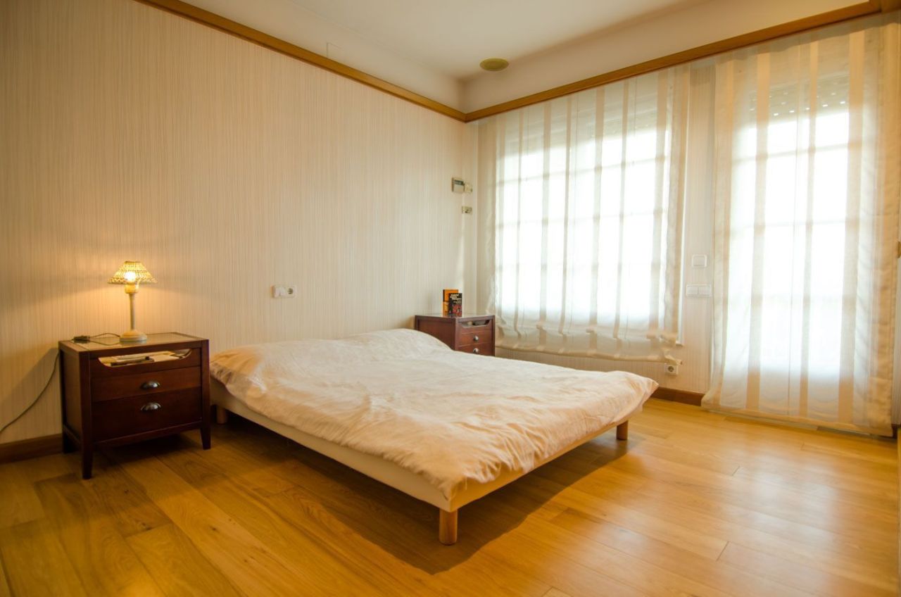 House in Castelldefels, Spain, 600 m² - picture 13