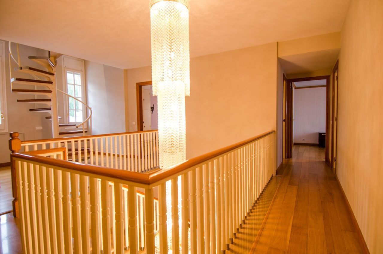 House in Castelldefels, Spain, 600 m² - picture 10