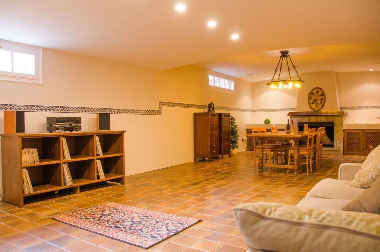 House in Castelldefels, Spain, 600 m² - picture 6