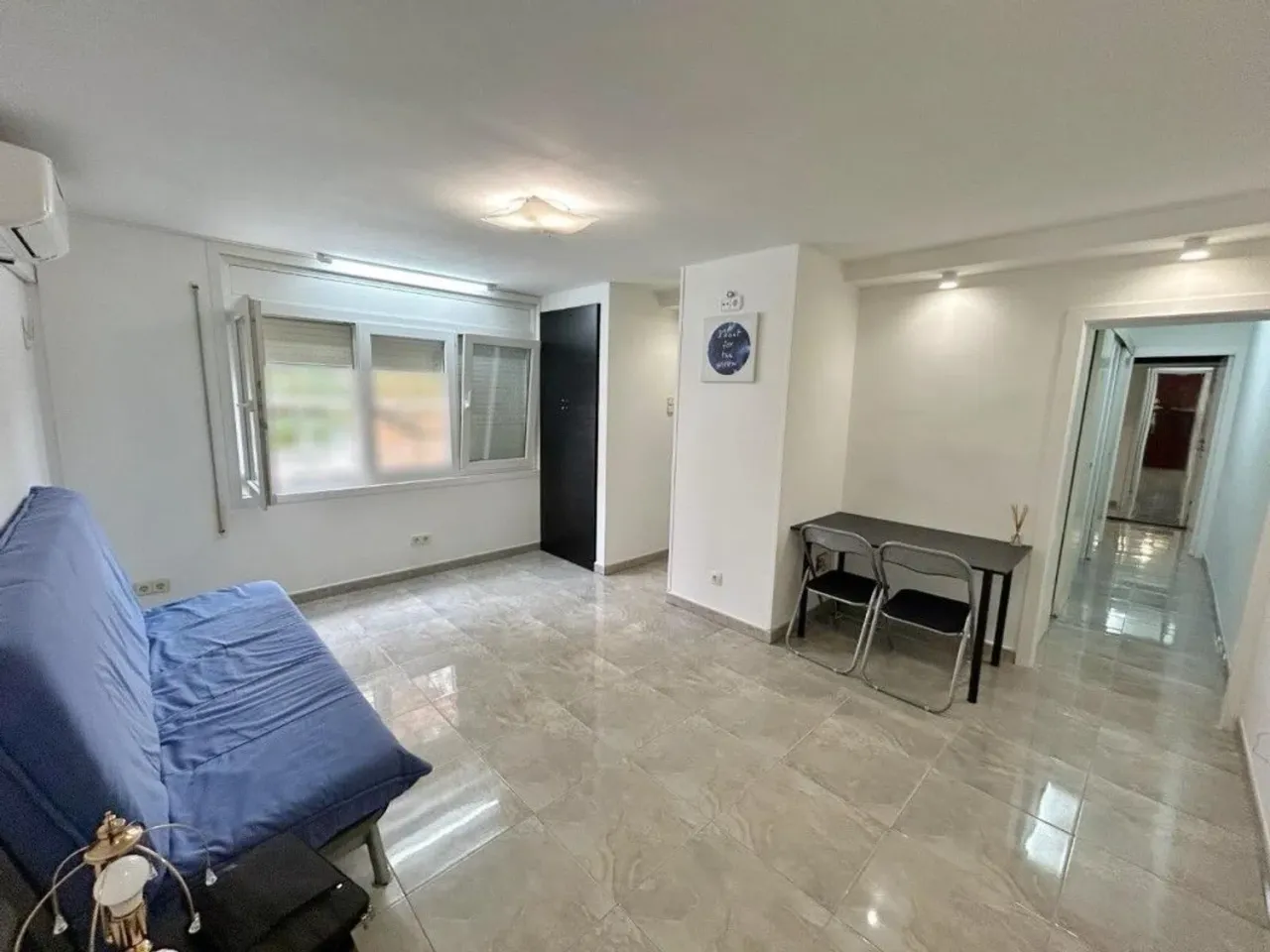 Piso en Barcelona, España, 54 m² - imagen 1