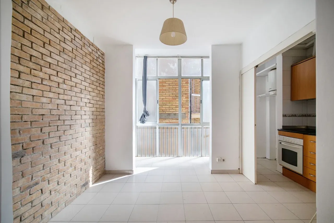 Flat in Barcelona, Spain, 46 m² - picture 1