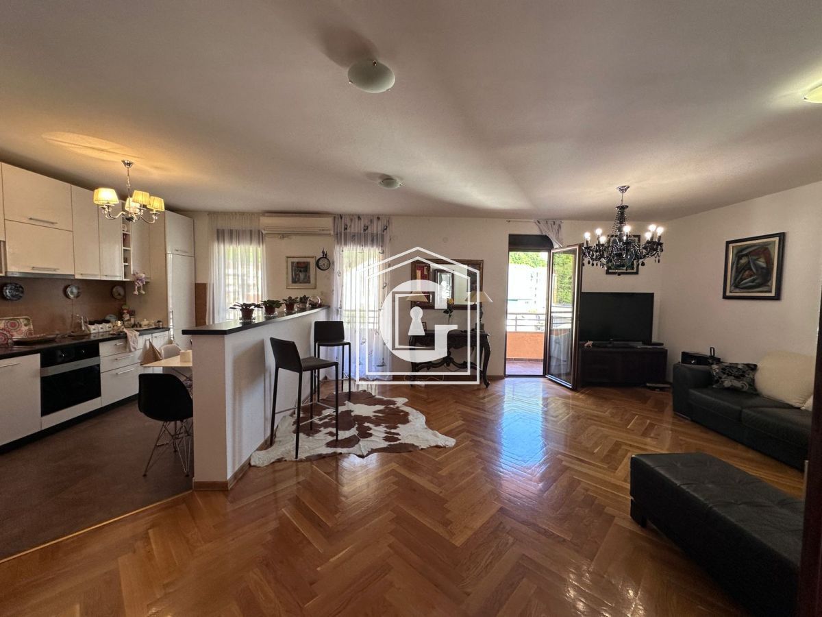 Apartment in Budva, Montenegro, 100 m² - picture 1