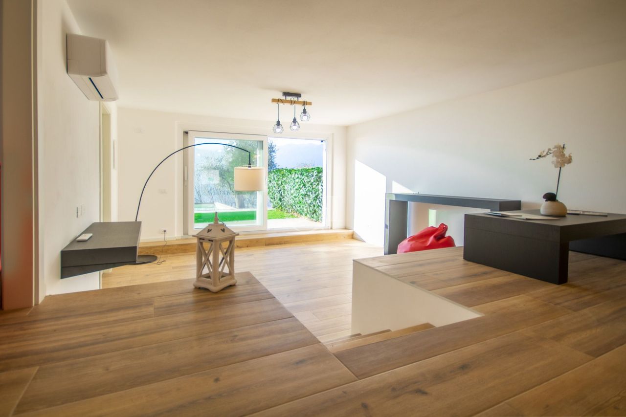 Villa sul Lago di Garda, Italia, 175 m² - foto 13