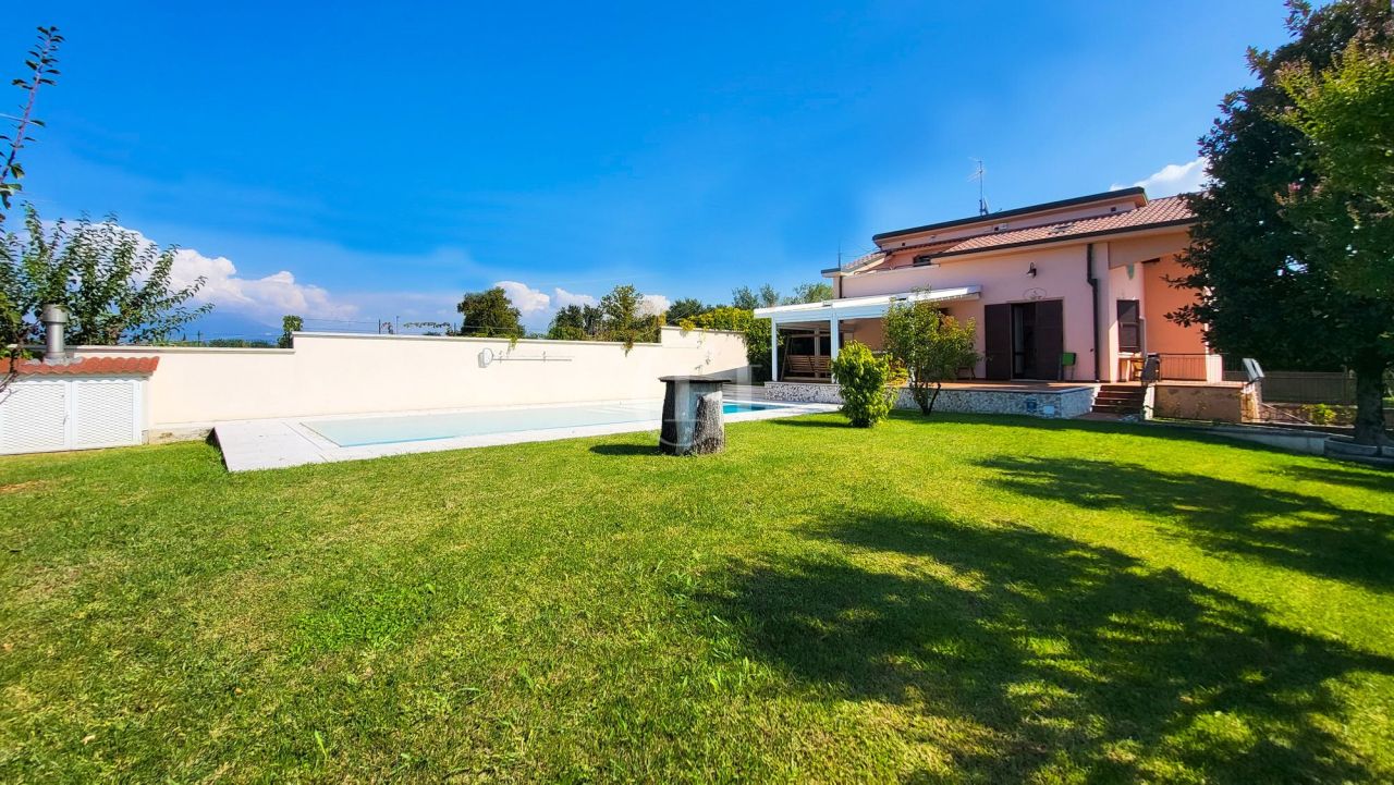 Villa sul Lago di Garda, Italia, 300 m² - foto 2