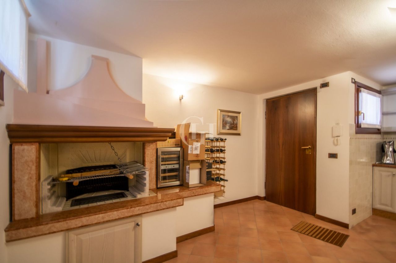 Villa sul Lago di Garda, Italia, 300 m² - foto 16