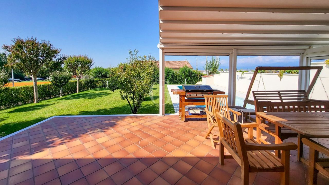 Villa sul Lago di Garda, Italia, 300 m² - foto 4