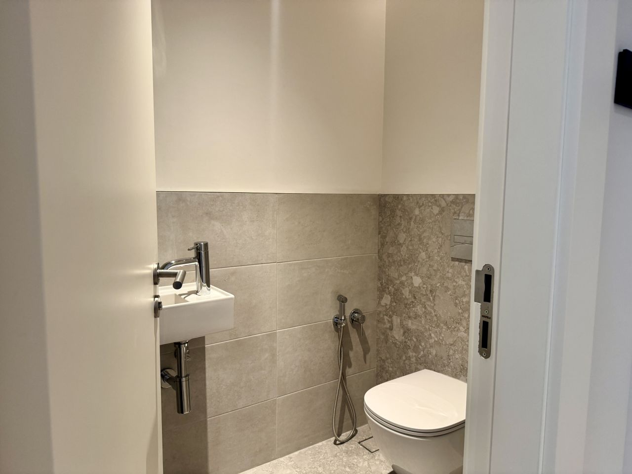 Appartamento a Tivat, Montenegro, 177 m² - foto 7