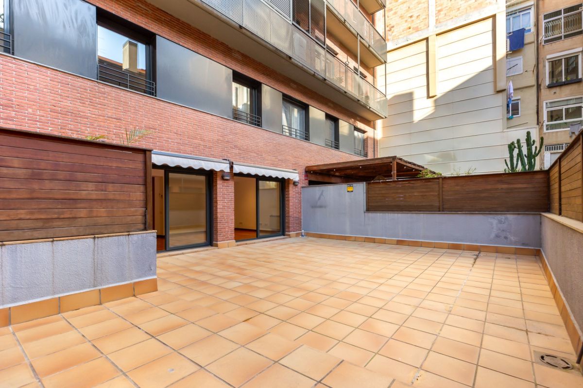 Appartement à Barcelone, Espagne, 155 m² - image 1
