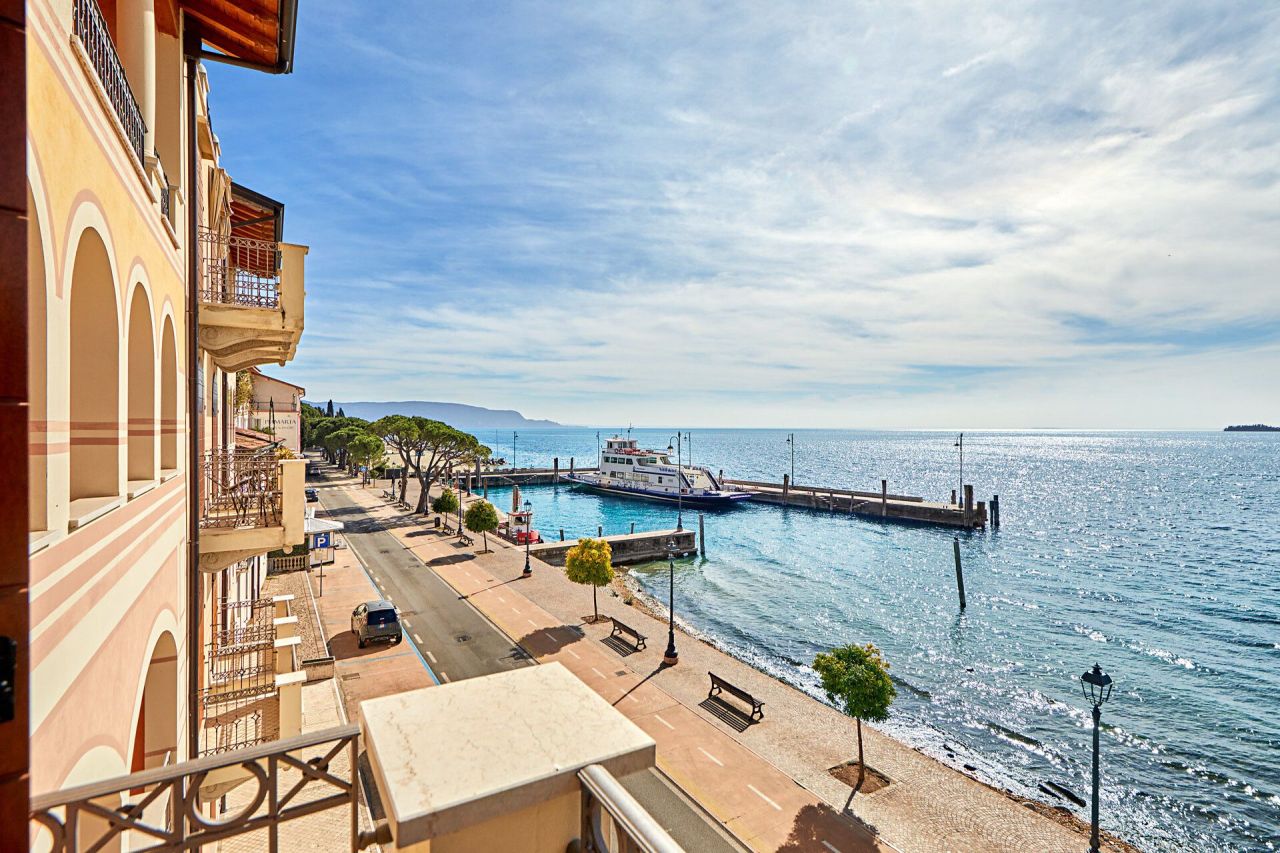Ático por Lago de Garda, Italia, 81 m² - imagen 1