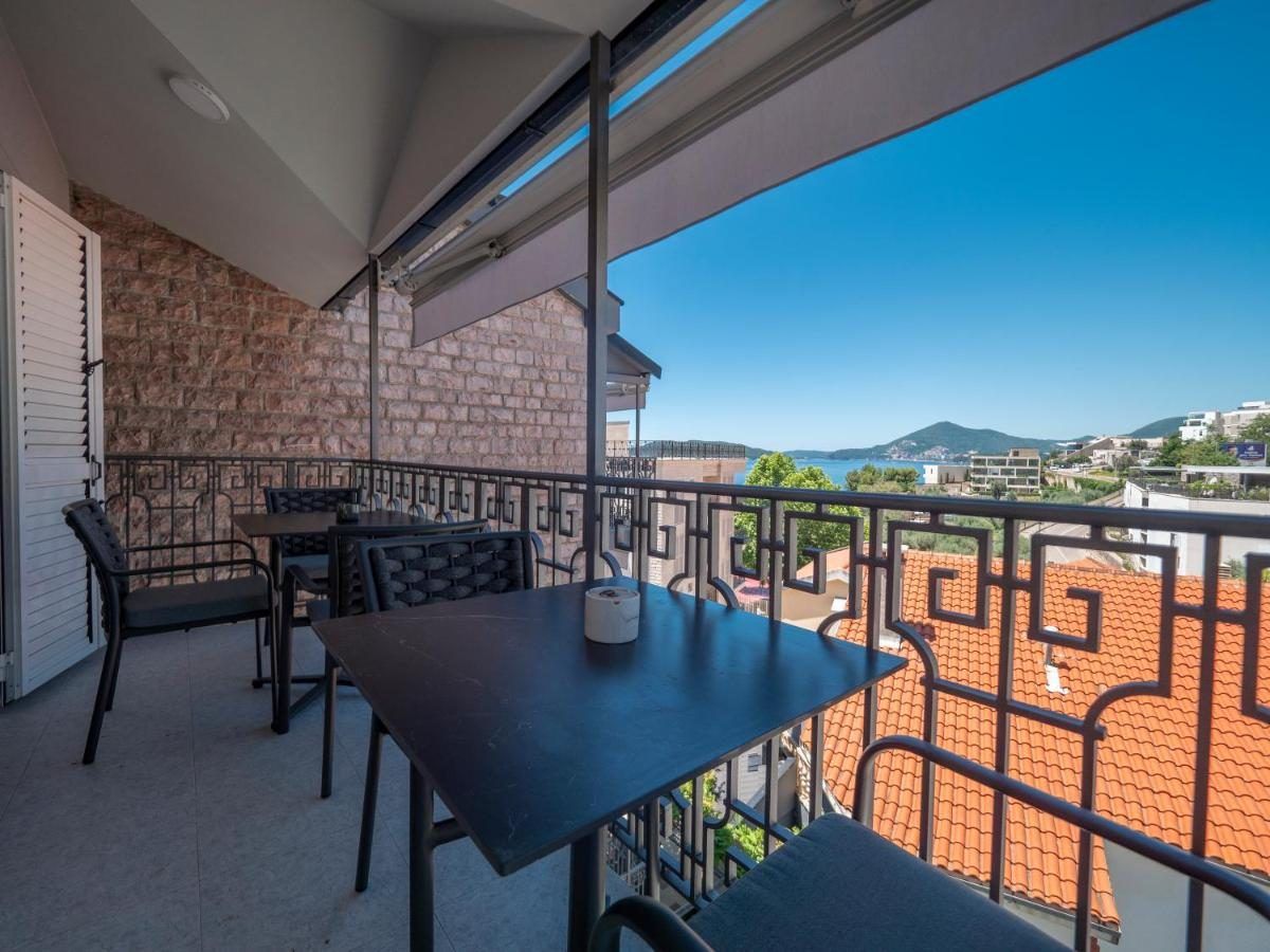 Hotel in Budva, Montenegro, 339 m² - picture 1