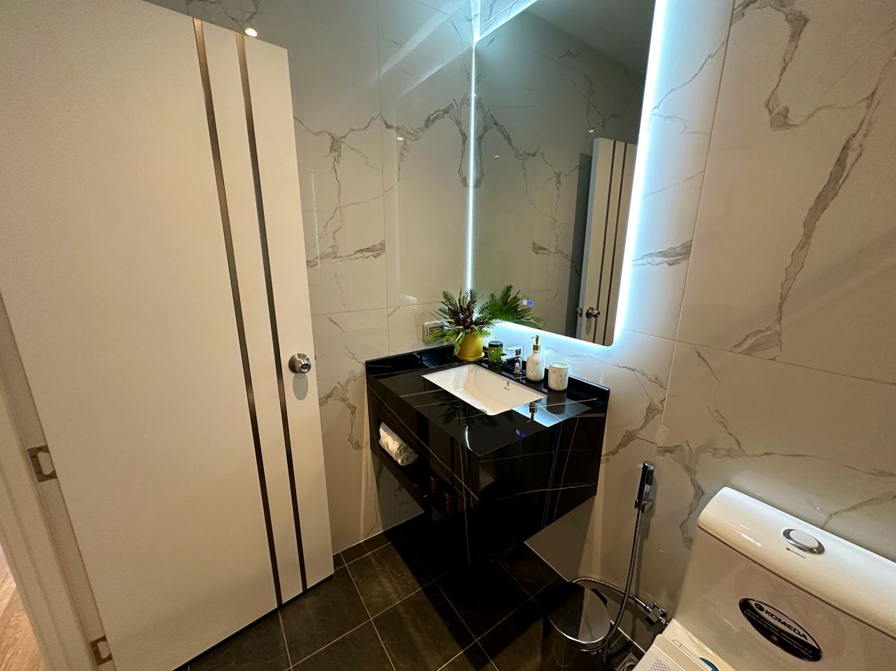 Apartment in Pratamnak, Thailand, 50 m² - picture 12