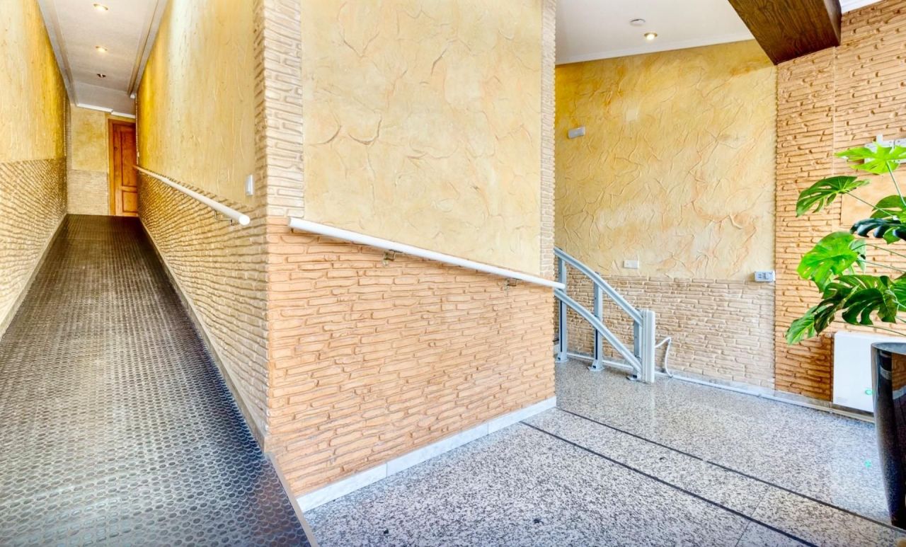 Flat in Torrevieja, Spain, 60 m² - picture 16