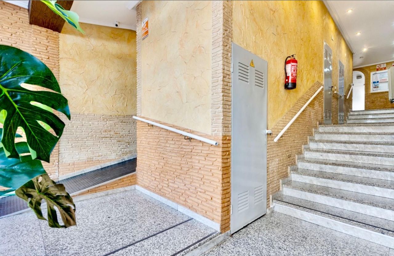 Flat in Torrevieja, Spain, 60 m² - picture 17