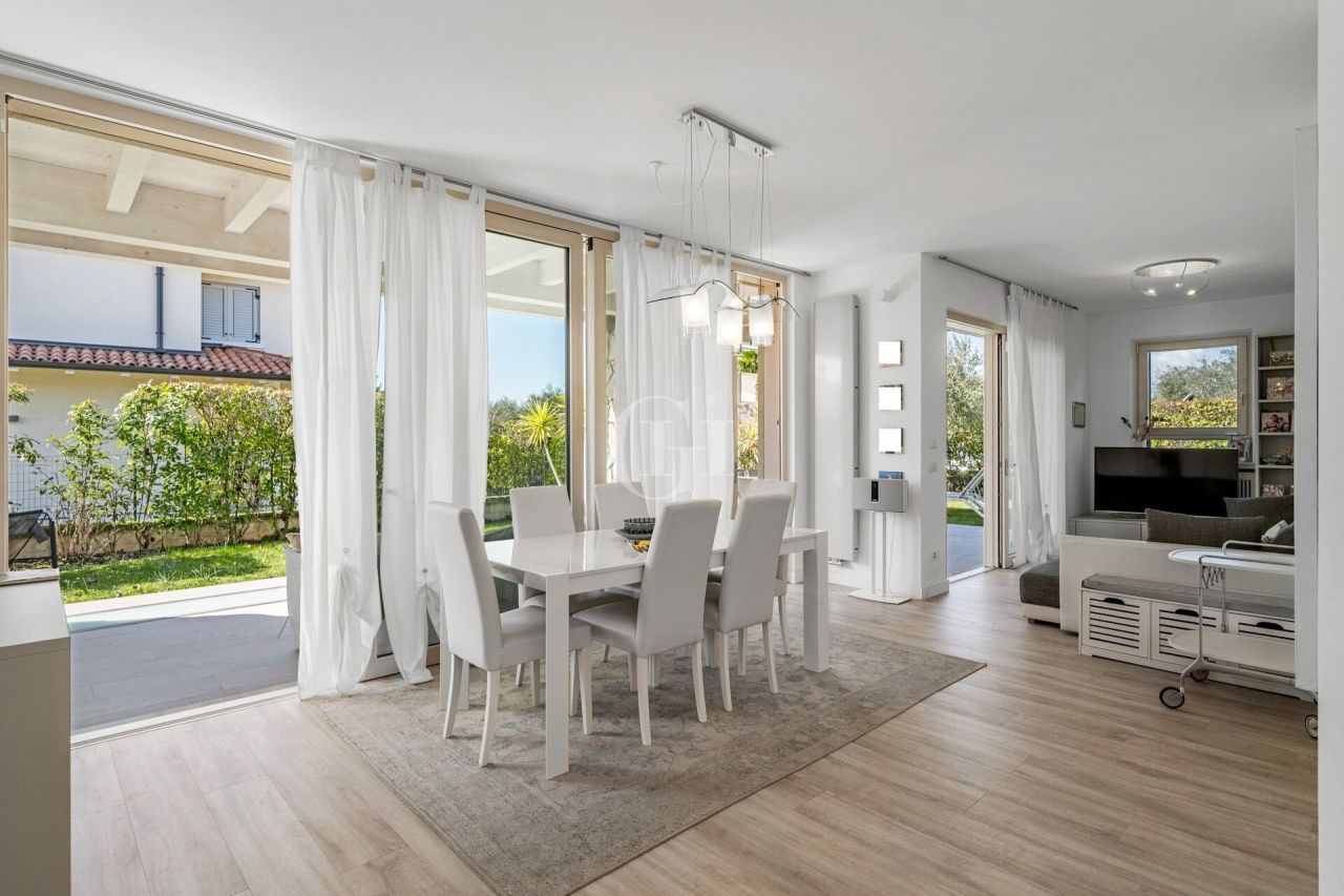 Villa sul Lago di Garda, Italia, 330 m² - foto 4
