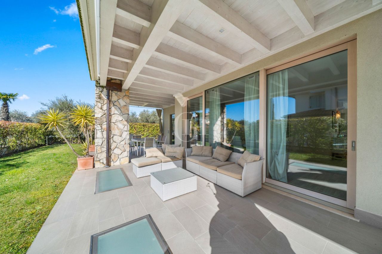 Villa sul Lago di Garda, Italia, 330 m² - foto 3