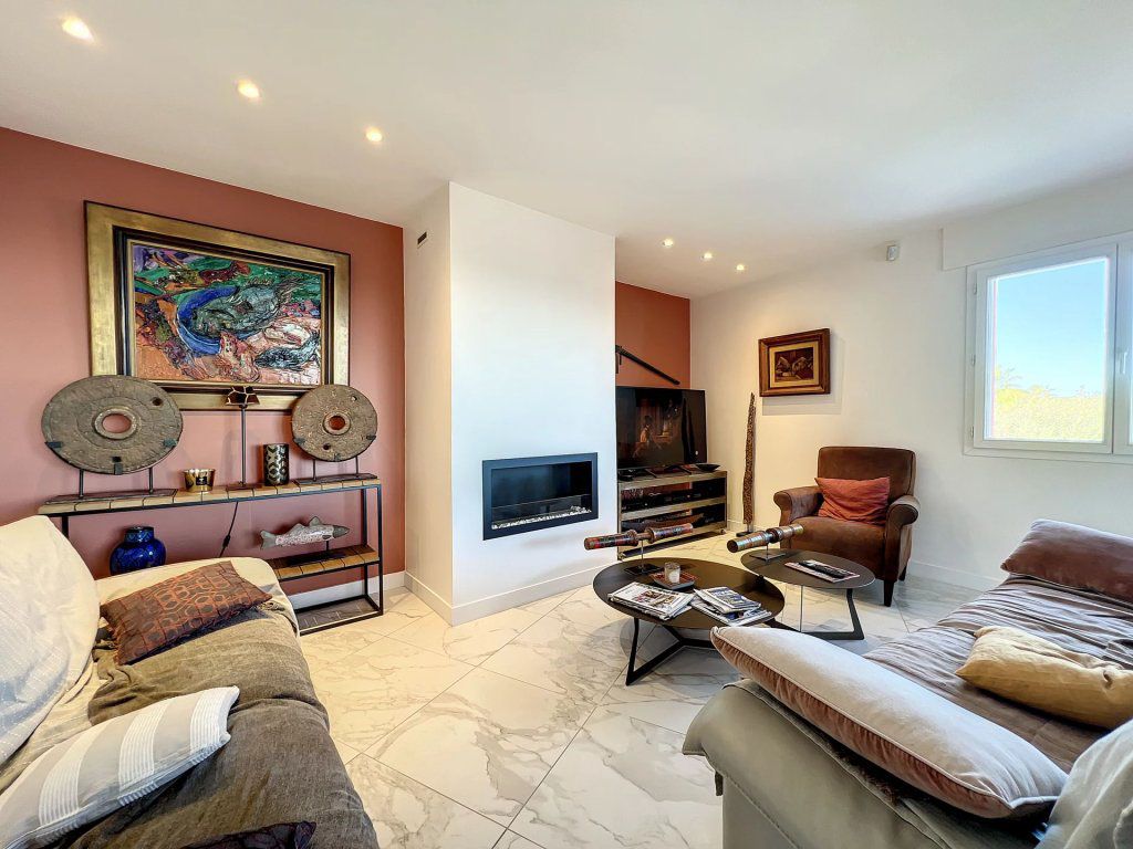 Villa in Theoule-sur-Mer, France, 180 m² - picture 3