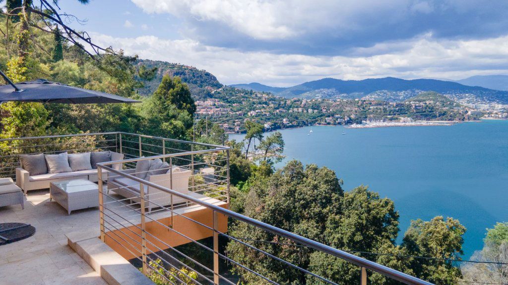 Villa in Theoule-sur-Mer, Frankreich, 200 m² - Foto 1
