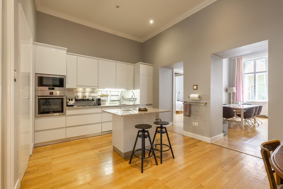 Apartment in Budapest, Hungary, 120 m² - picture 1
