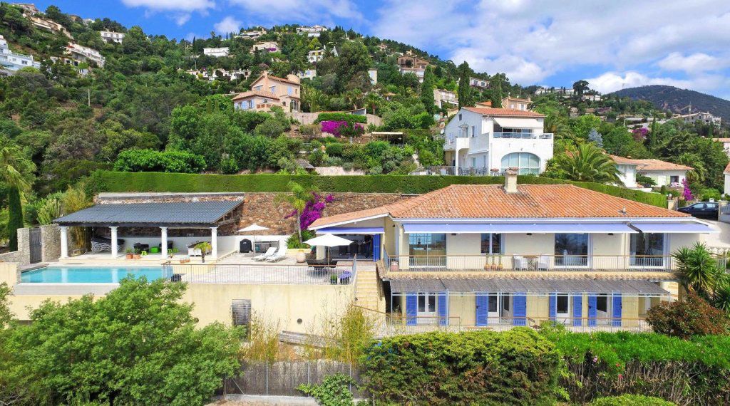 Villa à Théoule-sur-Mer, France, 200 m² - image 17