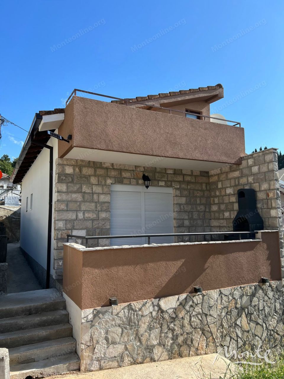 Maison à Sutomore, Monténégro, 45 m² - image 1