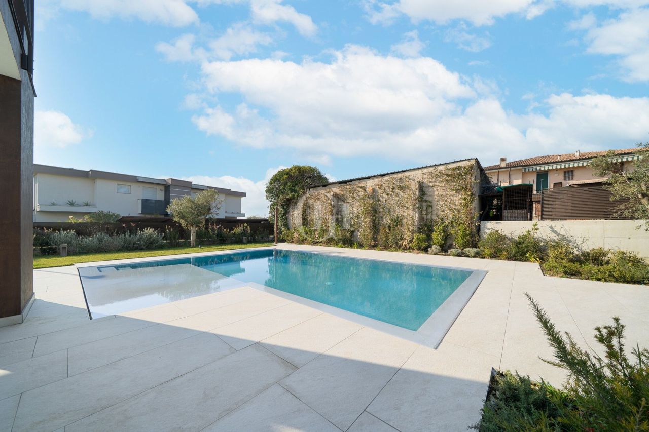 Villa sul Lago di Garda, Italia, 260 m² - foto 8