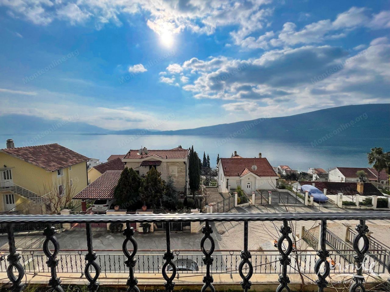 Wohnung in Herceg-Novi, Montenegro, 105 m² - Foto 1