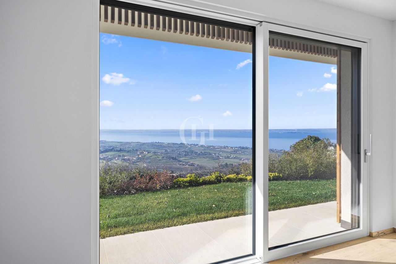 Villa sul Lago di Garda, Italia, 402 m² - foto 14