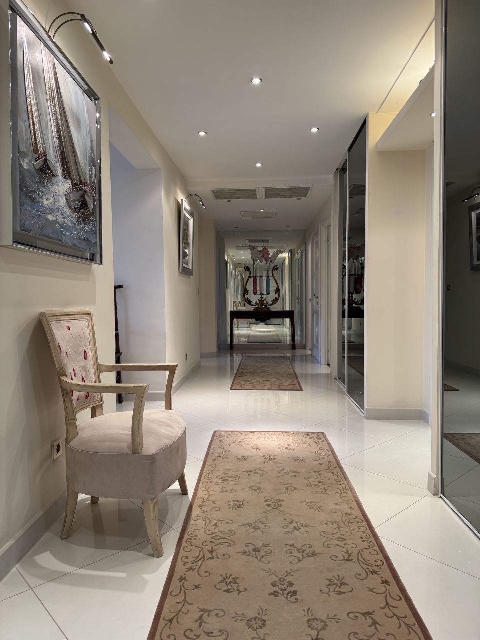 Apartment in Cannes, France, 150 m² - picture 1