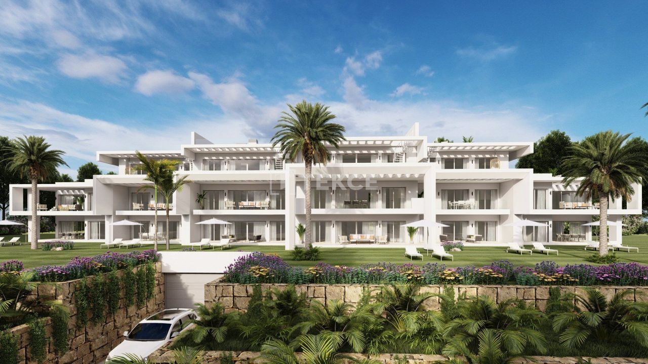 Apartment in Casares, Spain, 96 m² - picture 1