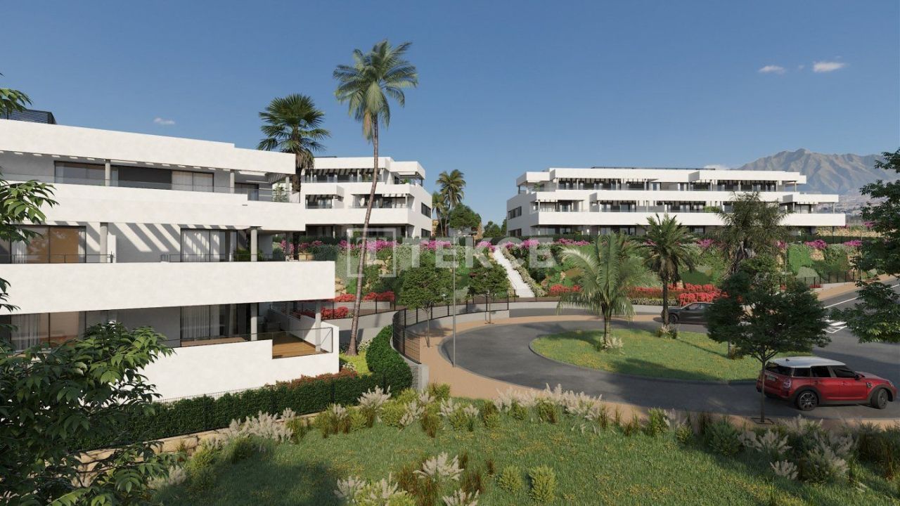 Apartment in Casares, Spain, 121 m² - picture 1