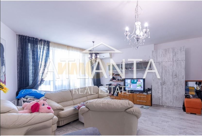 Apartamento en Alen Mak, Bulgaria, 82 m² - imagen 1