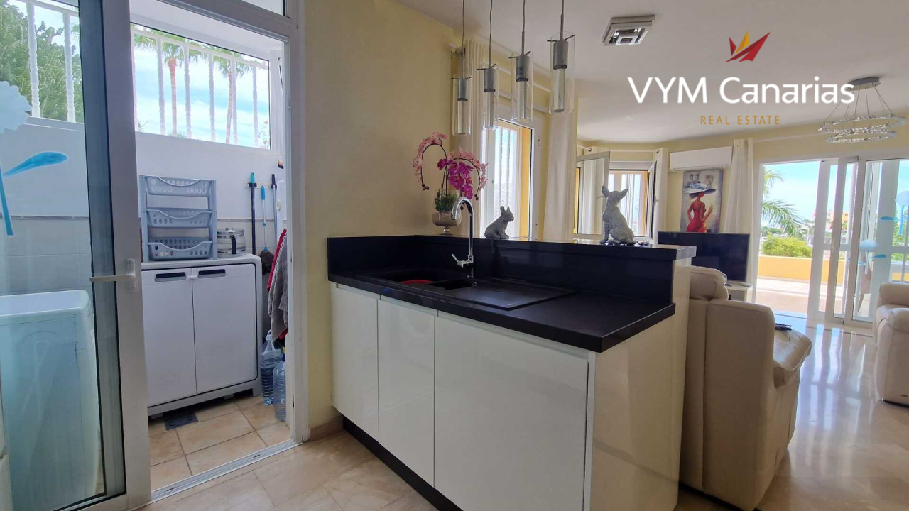 Apartment on Tenerife, Spain, 115 m² - picture 16