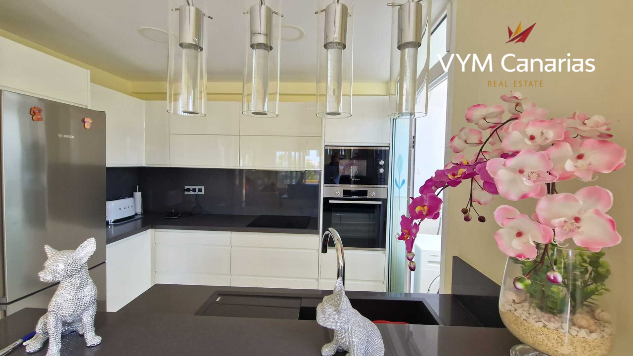 Apartment on Tenerife, Spain, 115 m² - picture 17