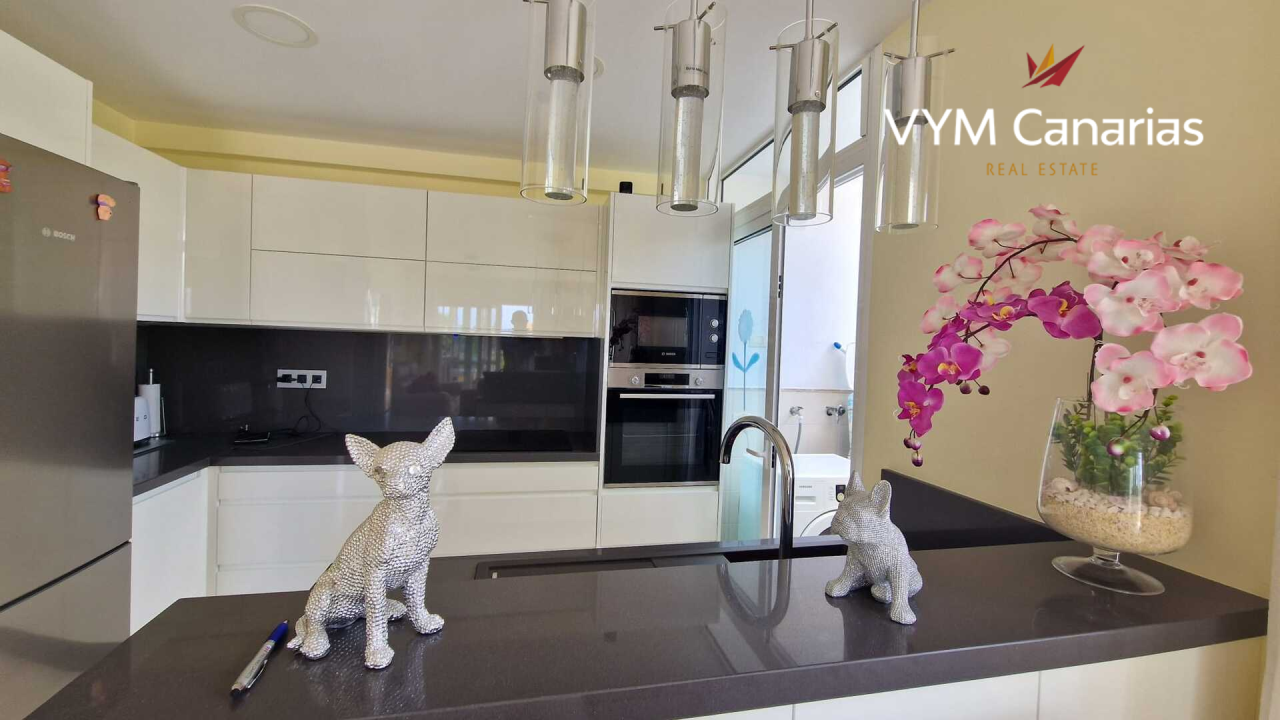 Apartment on Tenerife, Spain, 115 m² - picture 18